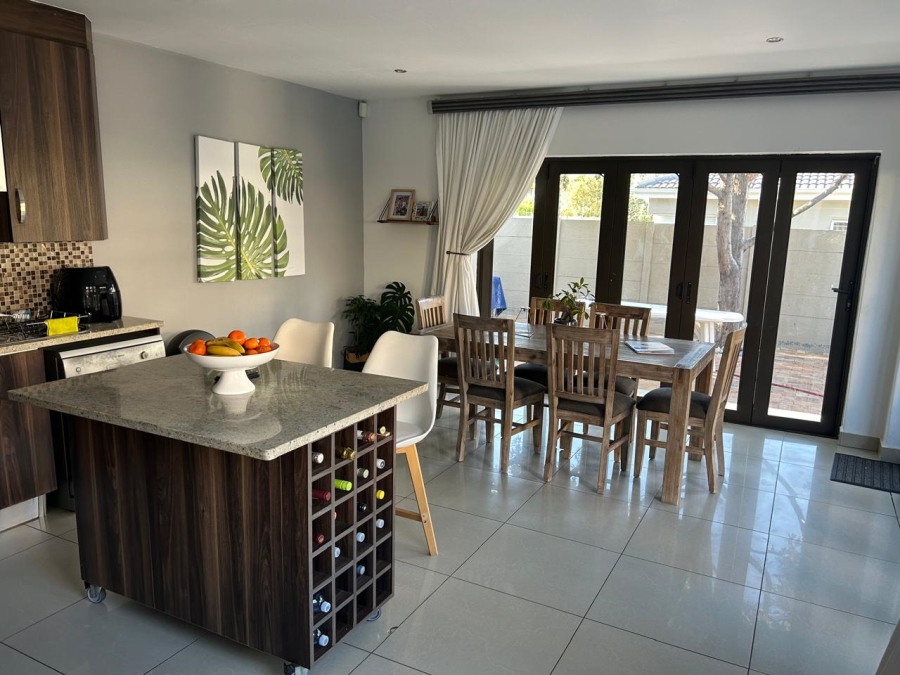 2 Bedroom Property for Sale in Sunset Beach Western Cape